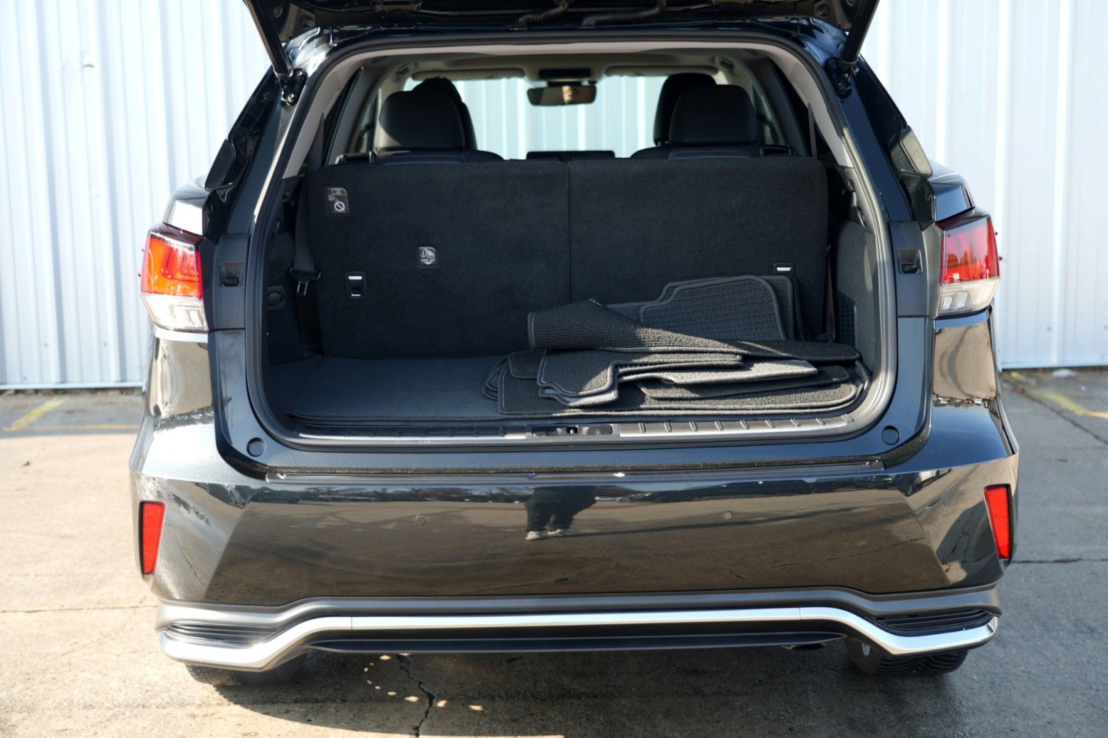 Used 2021 Lexus RX 350L Luxury w/ Accessory Package image 9