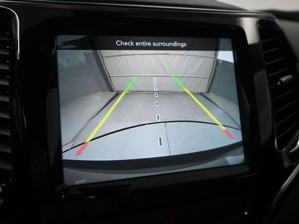 Used 2020 Jeep Cherokee Limited image 19