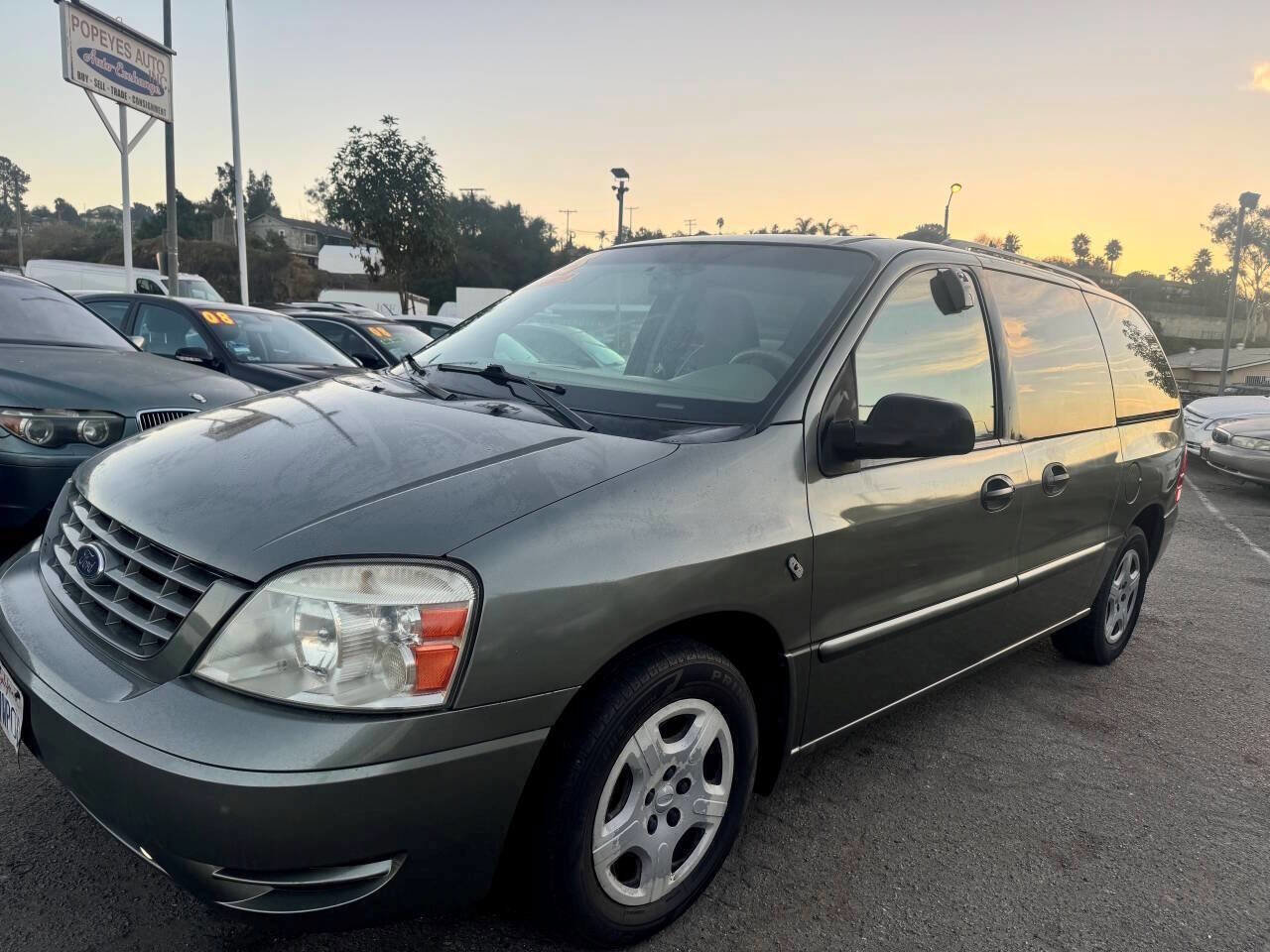 Used 2005 Ford Freestar SE FWD image 4