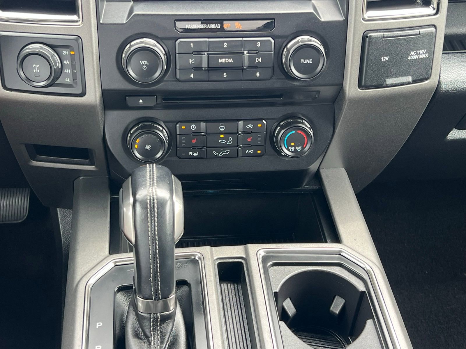 Used 2018 Ford F150 Raptor w/ Equipment Group 801A Mid image 34