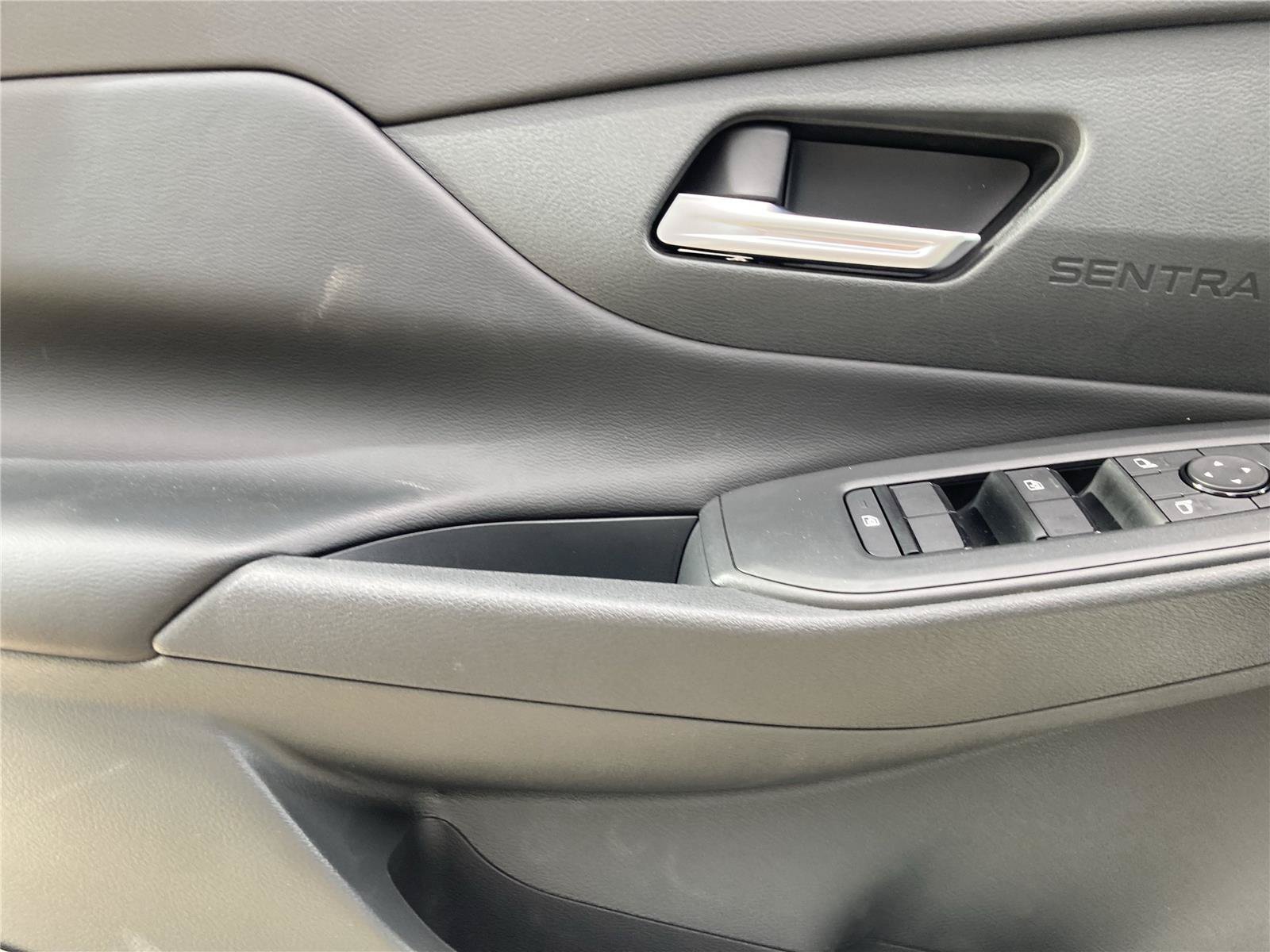 New 2026 Nissan Sentra SV w/ SV Convenience Package FWD image 25