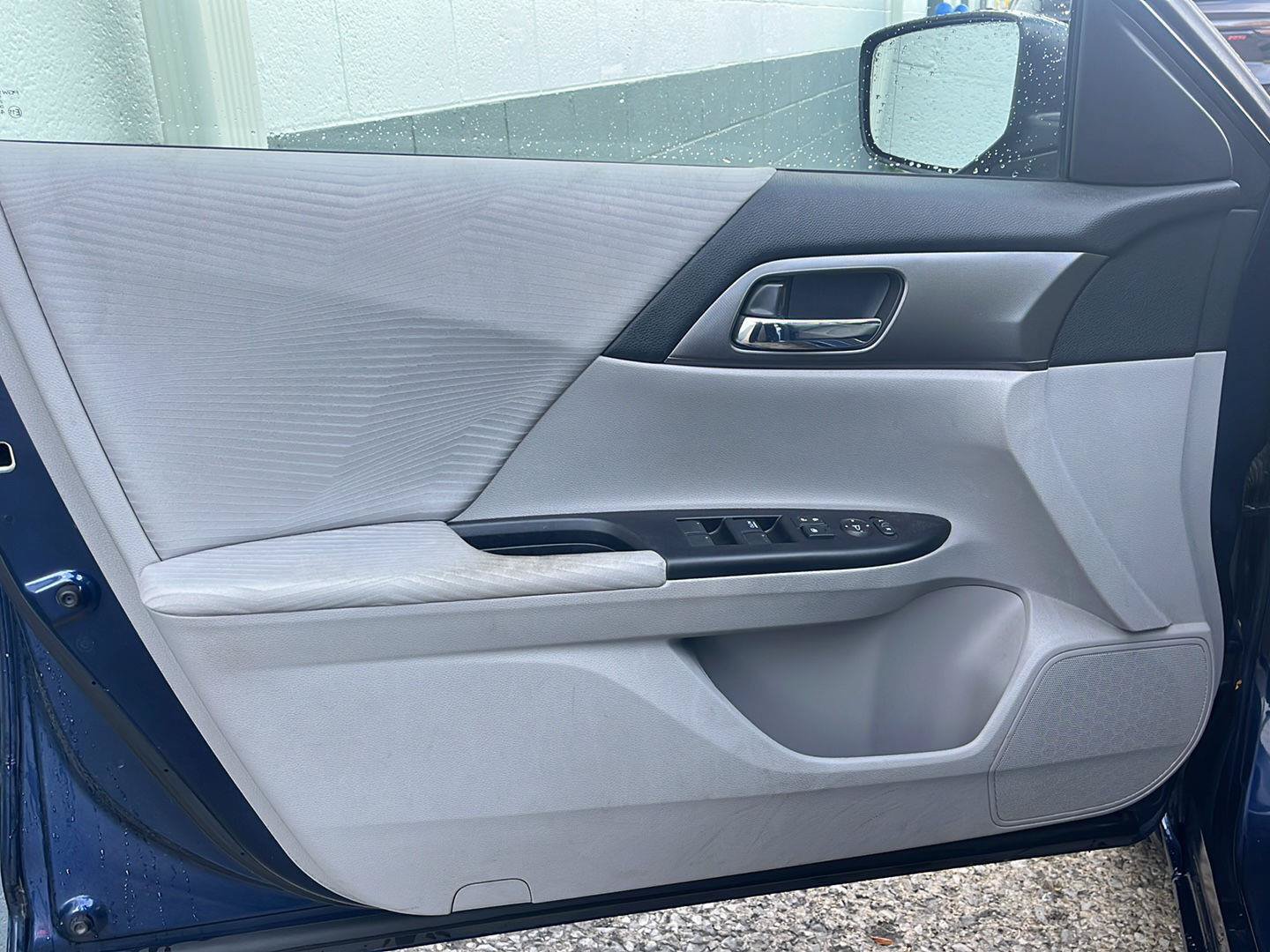 Used 2015 Honda Accord LX image 6