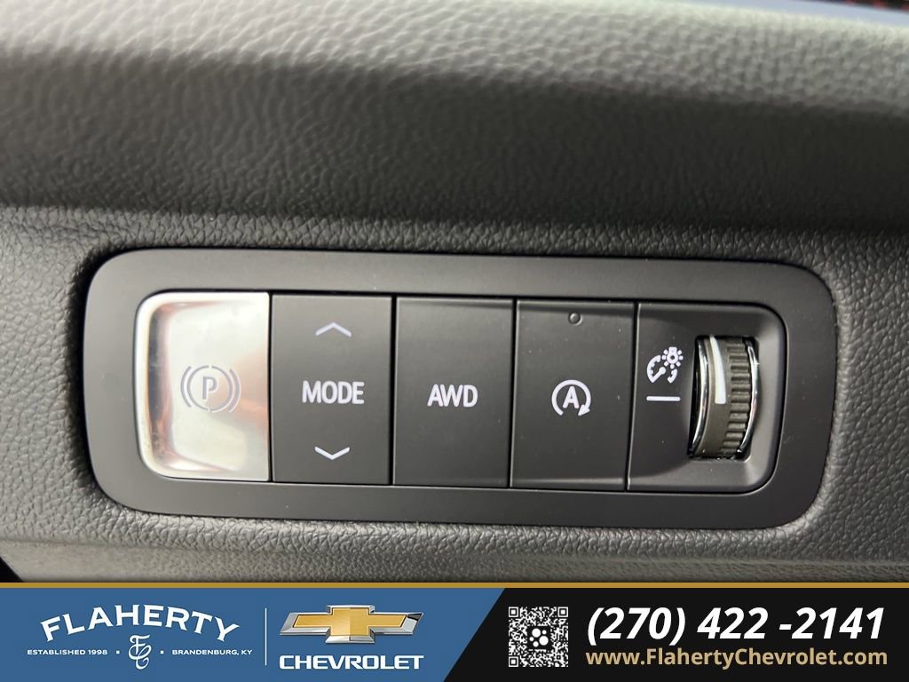 Used 2025 Chevrolet Traverse Z71 w/ Enhanced Driving Package image 26