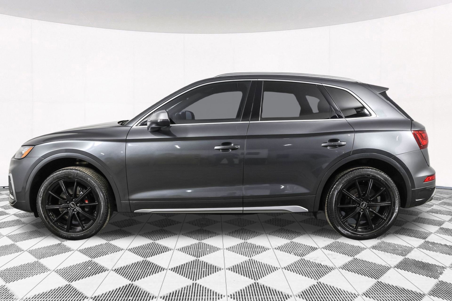 Used 2023 Audi SQ5 Premium w/ Convenience Package image 22