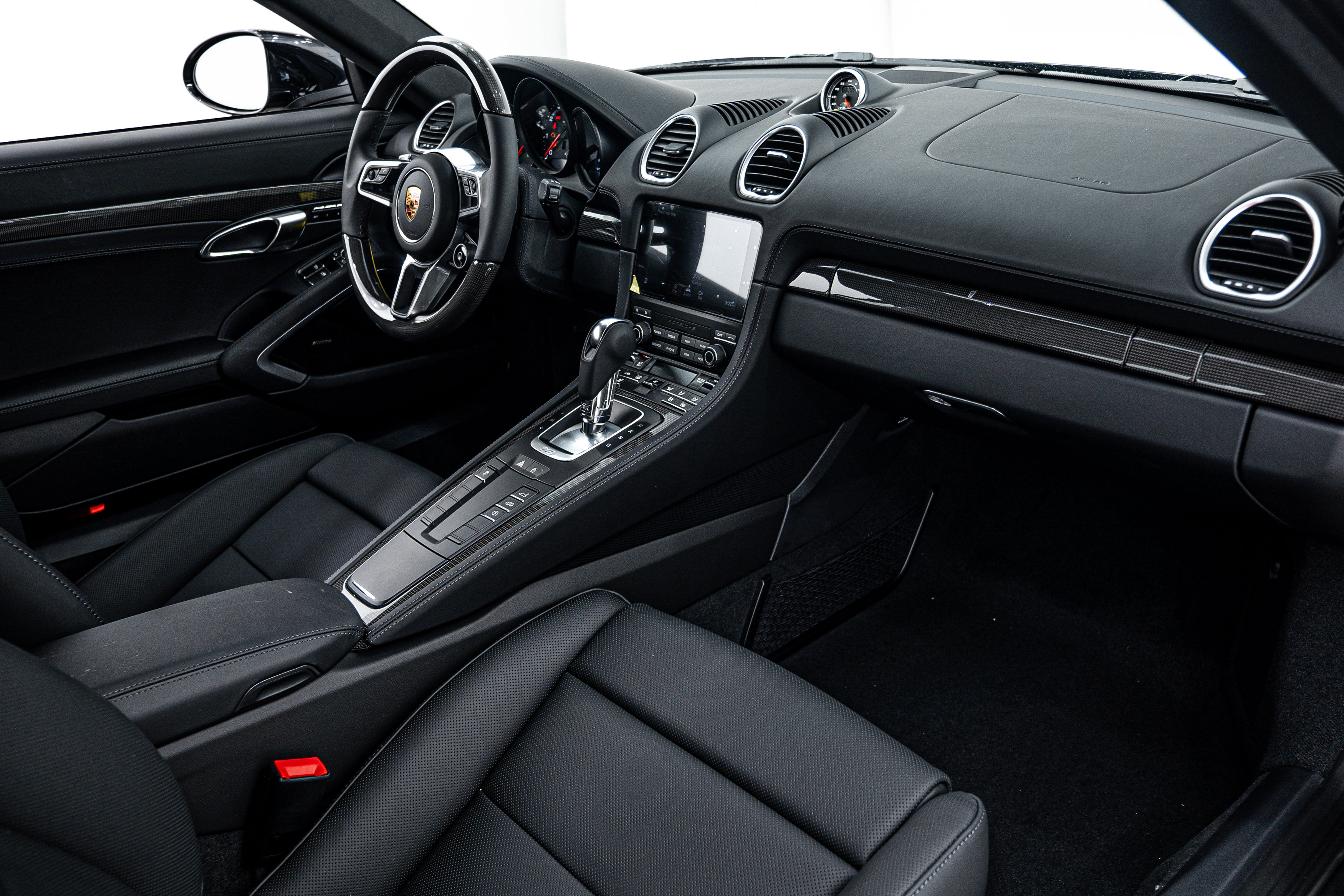 Certified 2025 Porsche 718 Cayman image 12