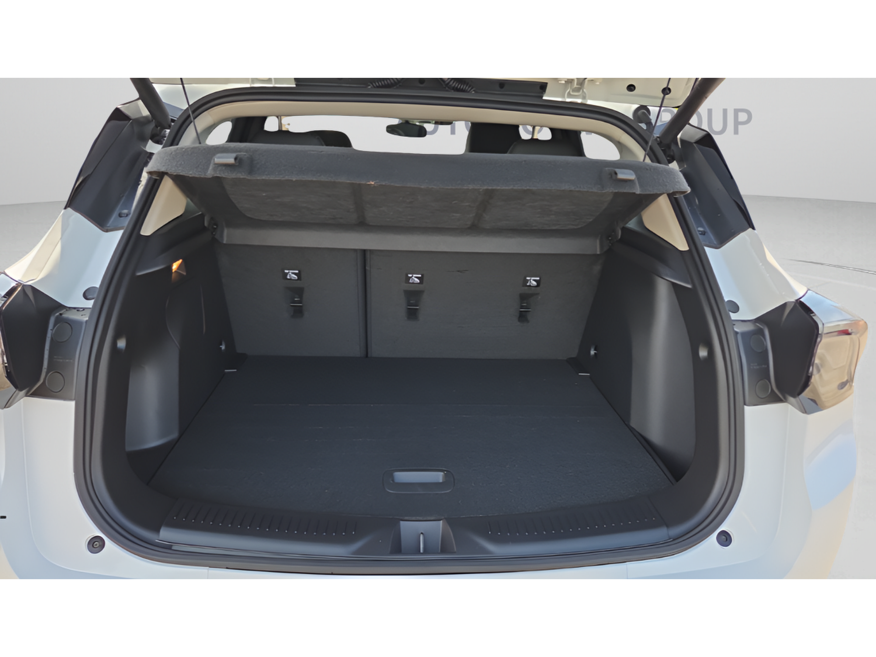 Certified 2024 Buick Encore GX Avenir w/ Avenir Convenience Package FWD image 13