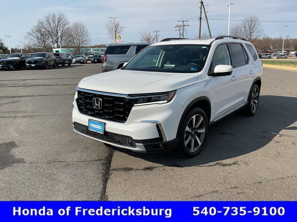 Certified 2025 Honda Pilot Elite image 2