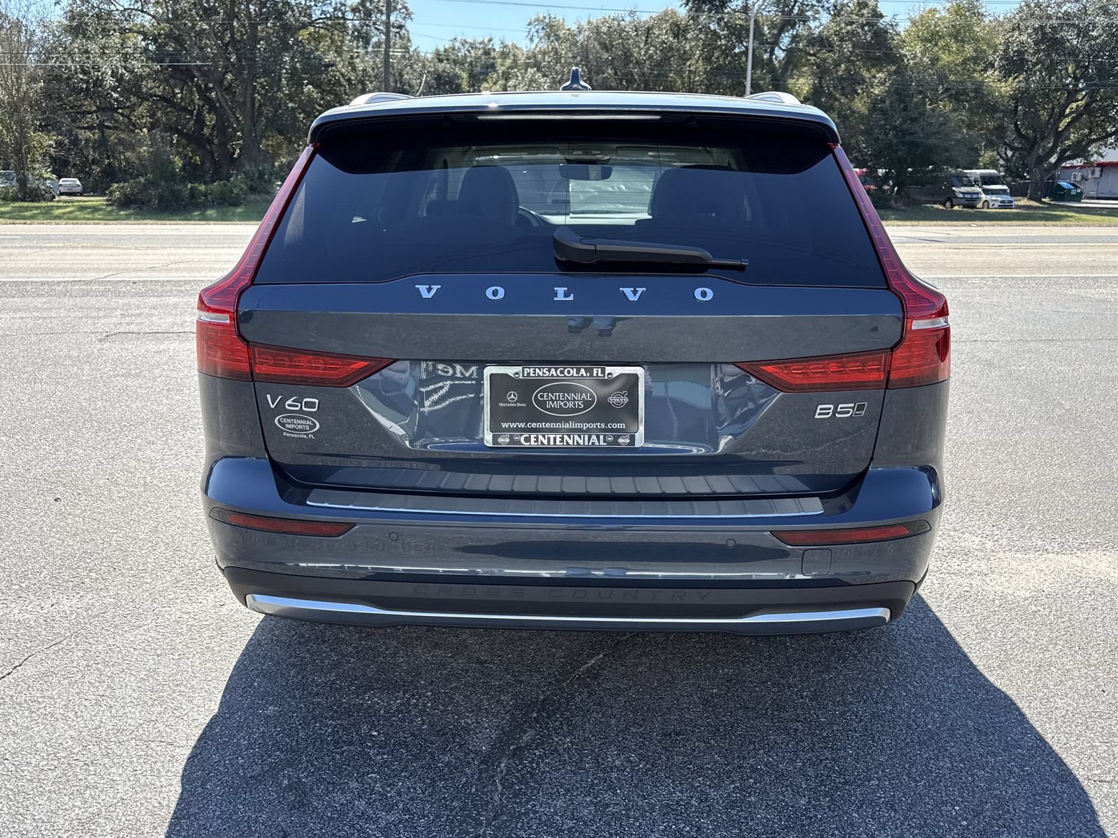 New 2026 Volvo V60 B5 Cross Country Plus w/ Protection Package Premier AWD/4WD image 4