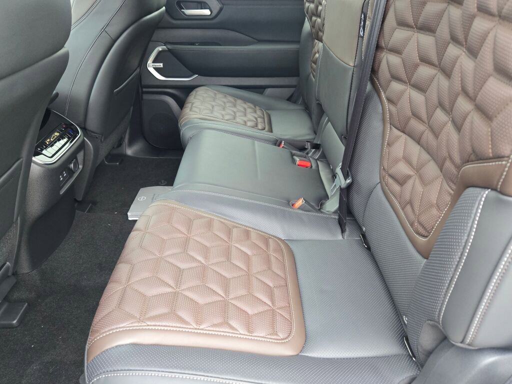 New 2026 Nissan Armada Platinum Reserve w/ Accent Package image 20