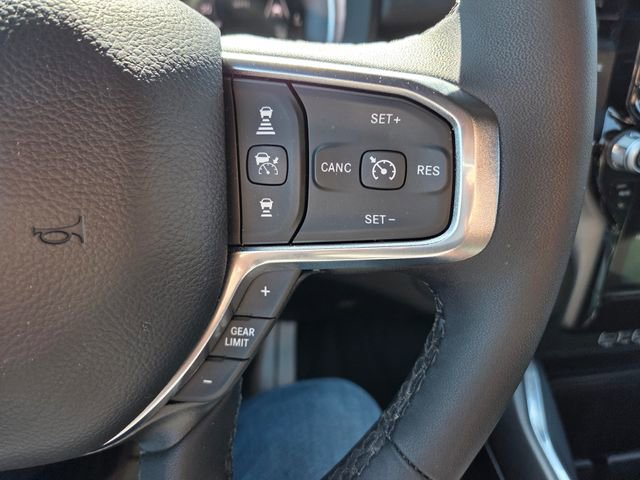 Used 2025 RAM 1500 Laramie AWD/4WD image 15