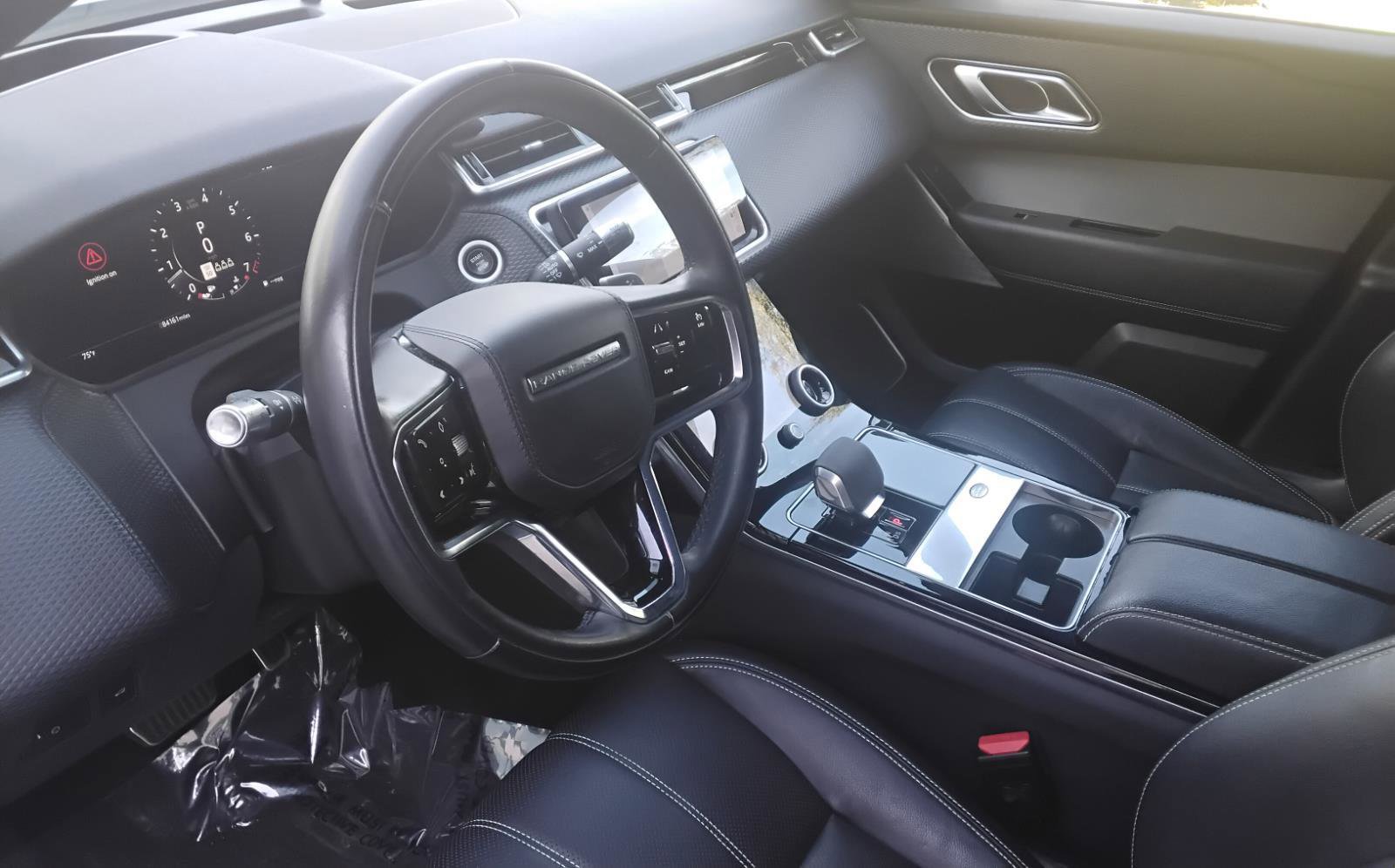 Used 2021 Land Rover Range Rover Velar R-Dynamic S image 16