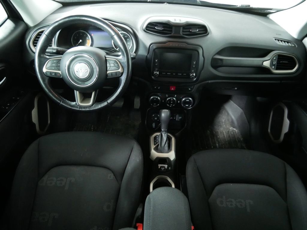 Used 2017 Jeep Renegade Latitude AWD/4WD image 19