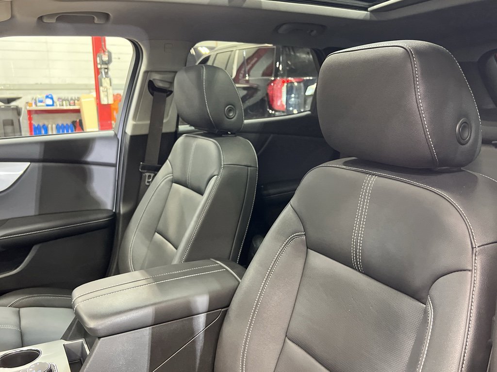 Used 2024 Chevrolet Blazer LT w/ Sound & Technology Package image 16