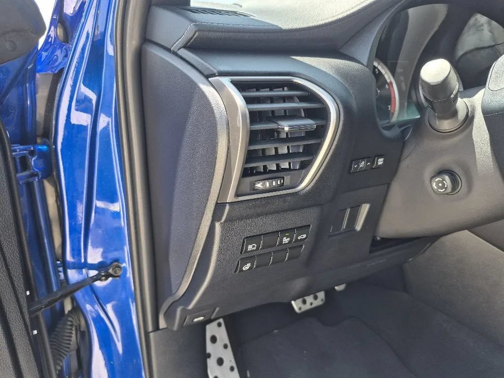 Used 2018 Lexus NX 300 F Sport w/ F Sport Premium Package FWD image 17