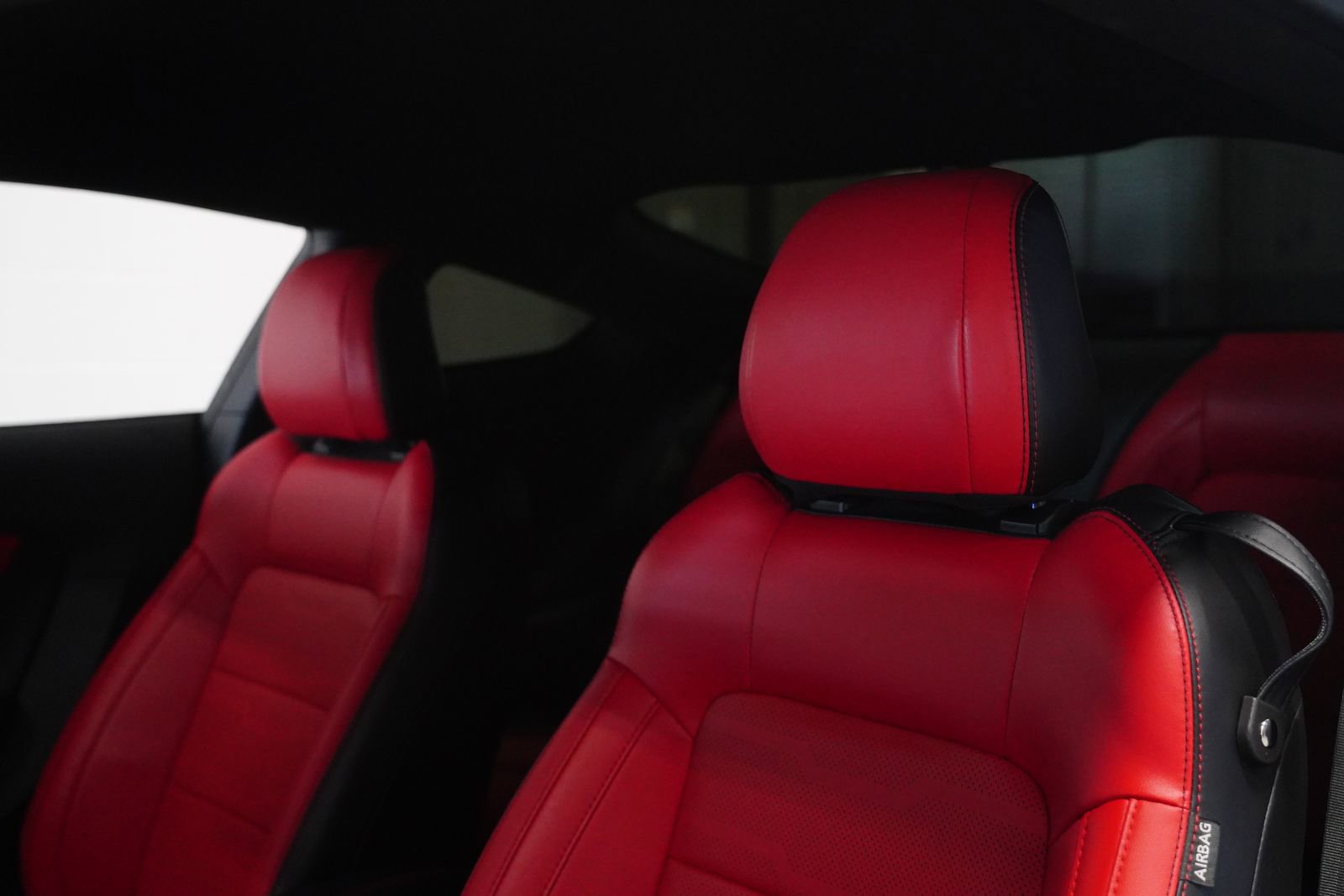 Used 2022 Ford Mustang GT Premium w/ GT Performance Package RWD image 12