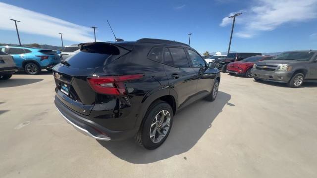 New 2026 Chevrolet Trax LT w/ LT Convenience Package FWD image 8
