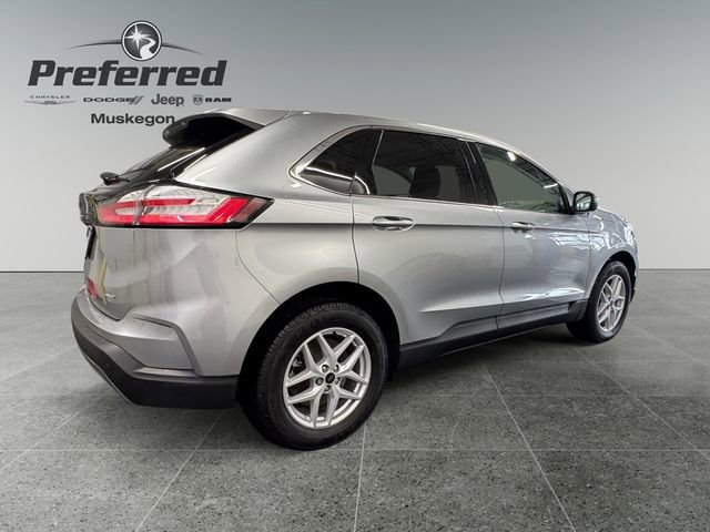 Used 2023 Ford Edge SEL image 17