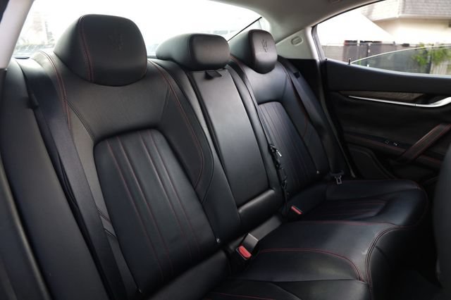 Used 2016 Maserati Ghibli S Q4 AWD/4WD image 17