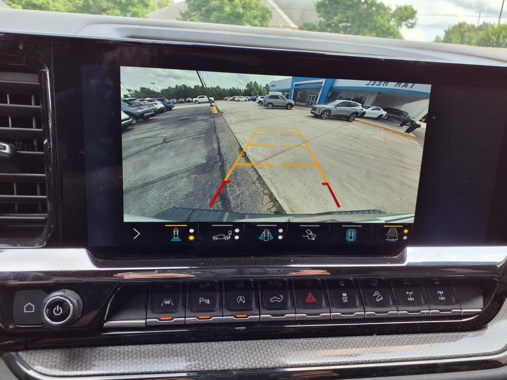 Used 2022 Chevrolet Silverado 1500 ZR2 w/ Technology Package image 16