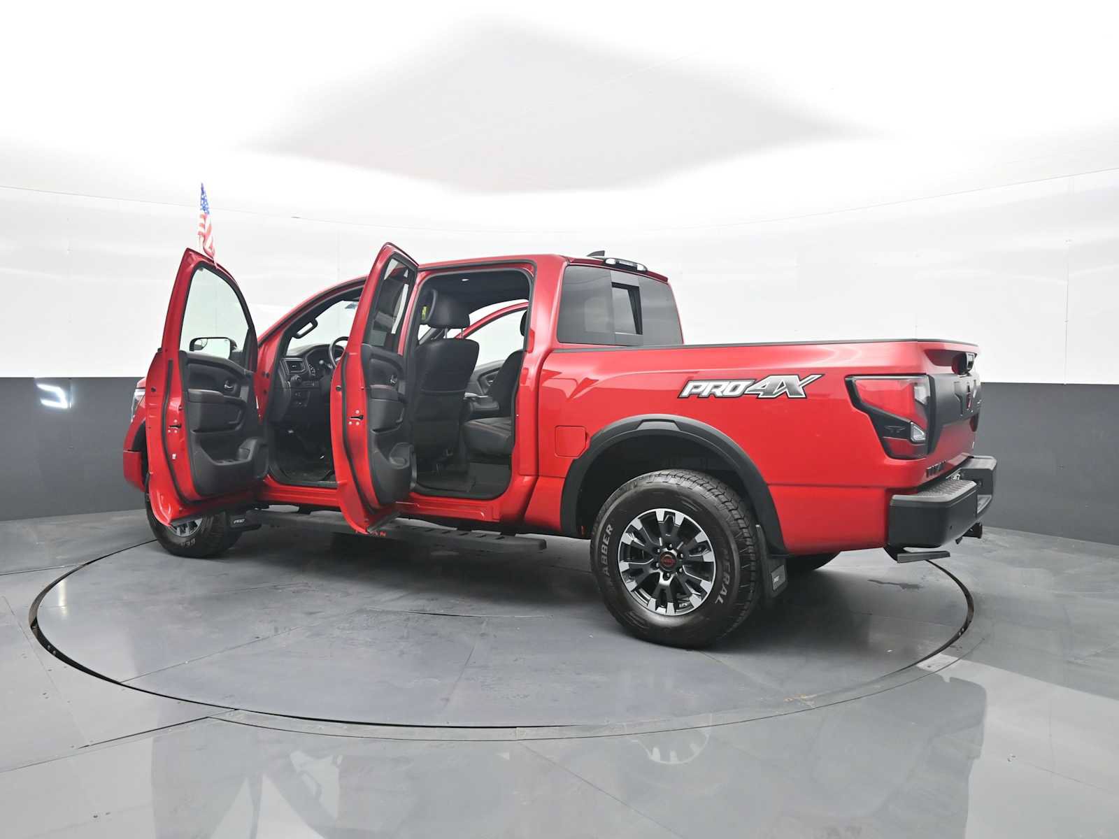 Used 2024 Nissan Titan PRO-4X w/ Pro-4x Convenience Package AWD/4WD image 46