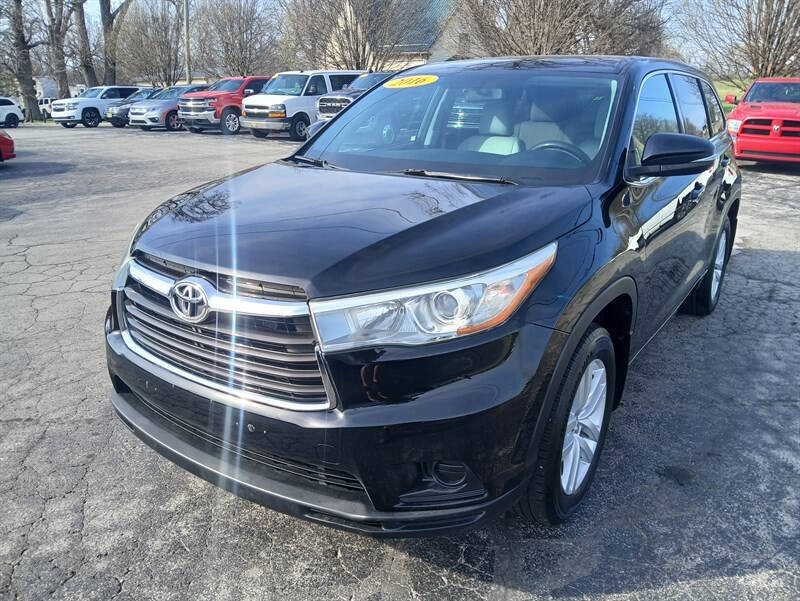 Used 2016 Toyota Highlander LE AWD/4WD image 3
