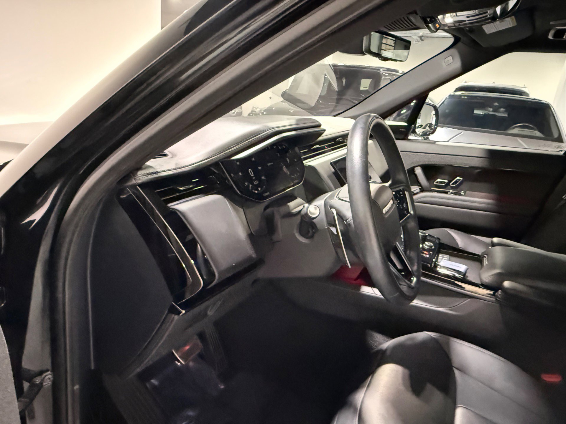 Used 2023 Land Rover Range Rover Sport SE image 18