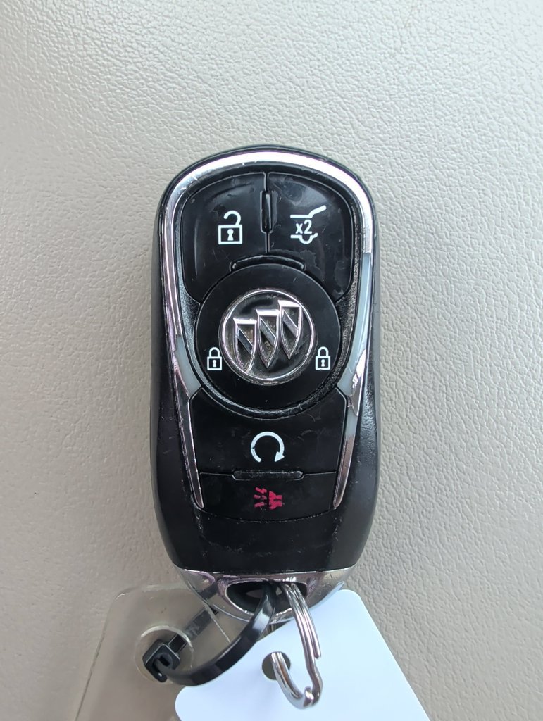 Used 2019 Buick Enclave Essence FWD image 18