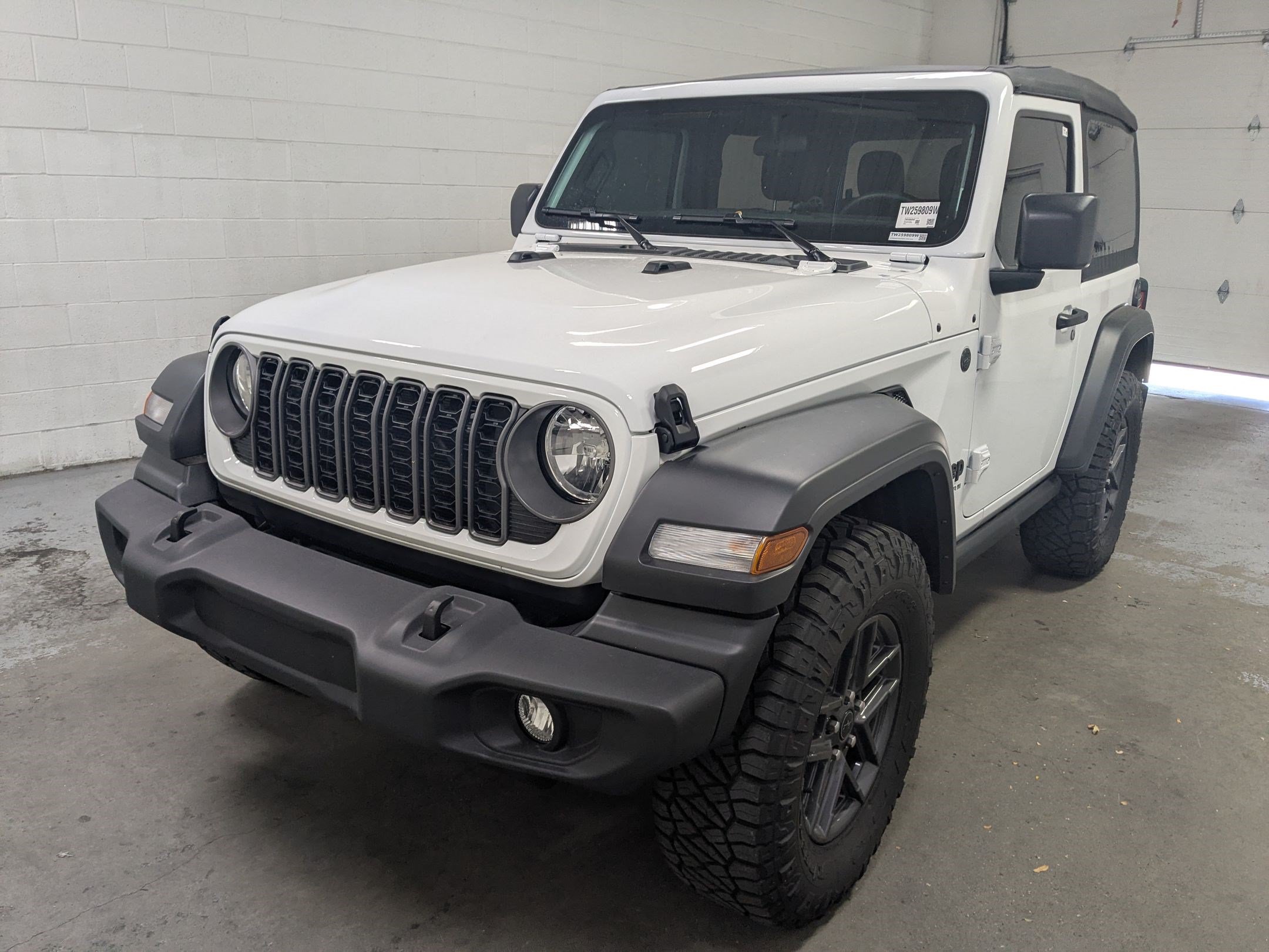 Certified 2026 Jeep Wrangler Sport AWD/4WD image 11