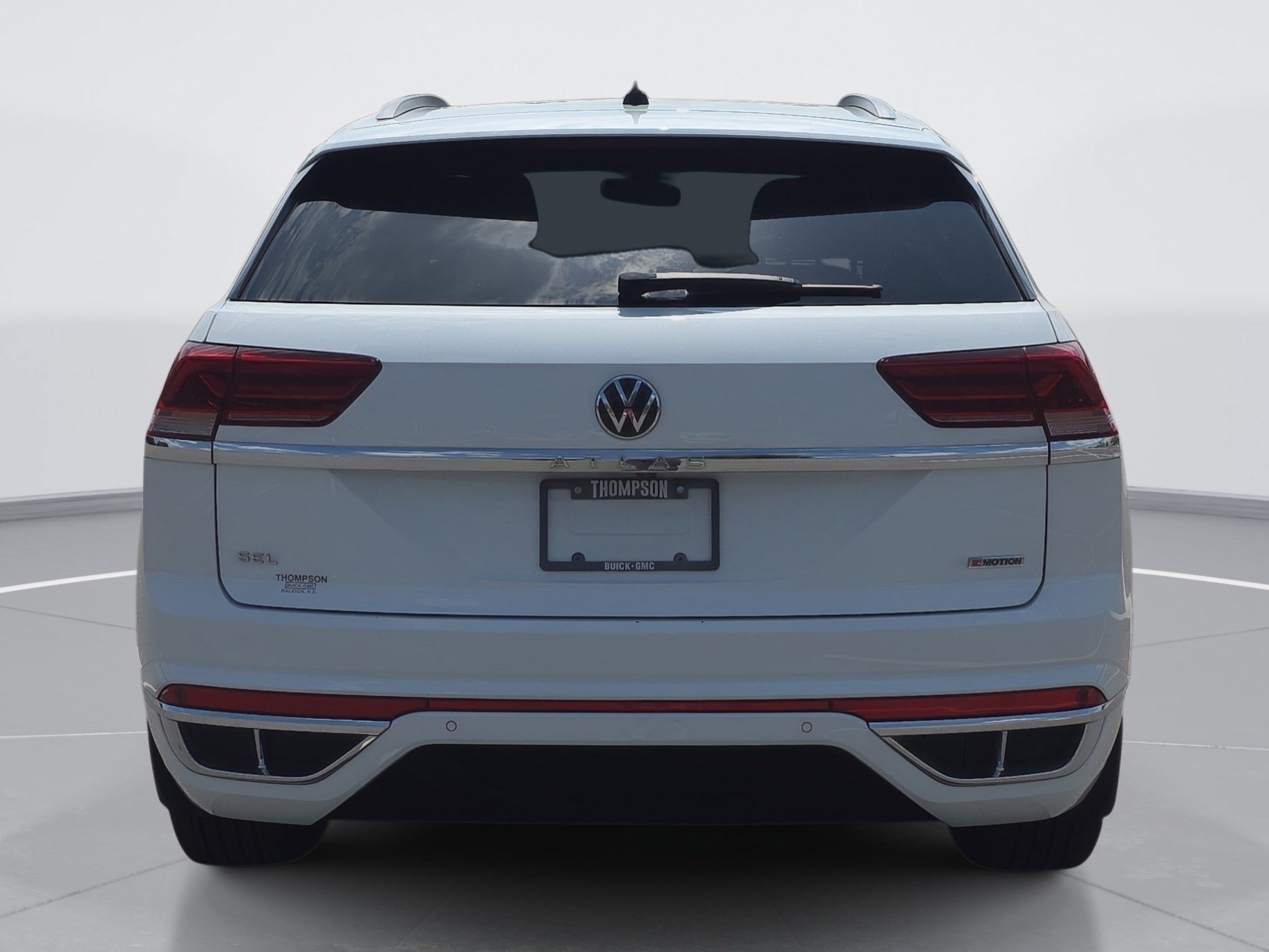 Used 2022 Volkswagen Atlas Cross Sport SEL R-Line AWD/4WD image 4