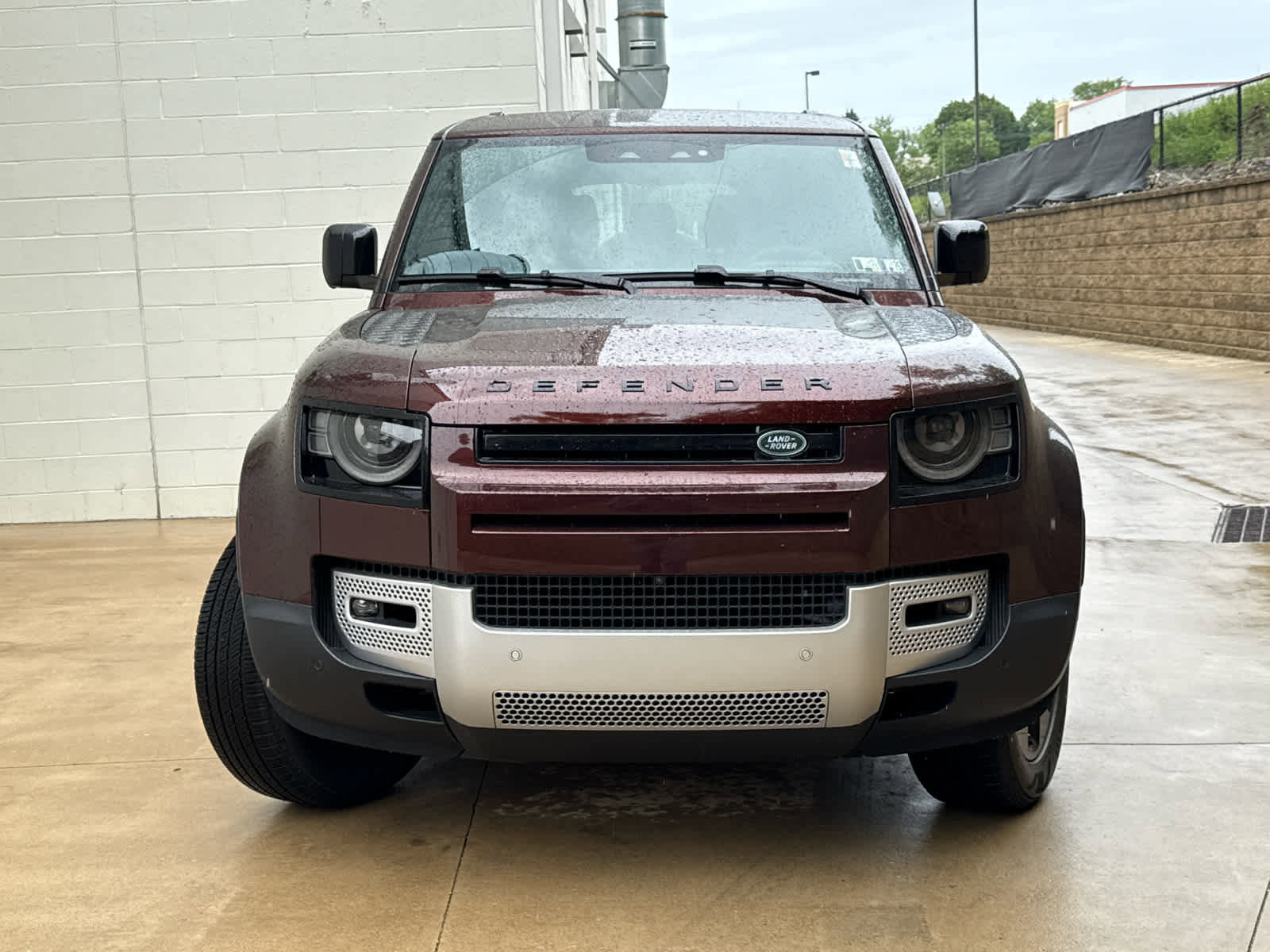 Used 2025 Land Rover Defender 130 S image 2