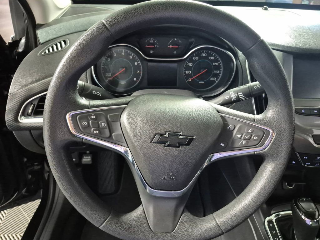 Used 2016 Chevrolet Cruze LT w/ Convenience Package FWD image 11