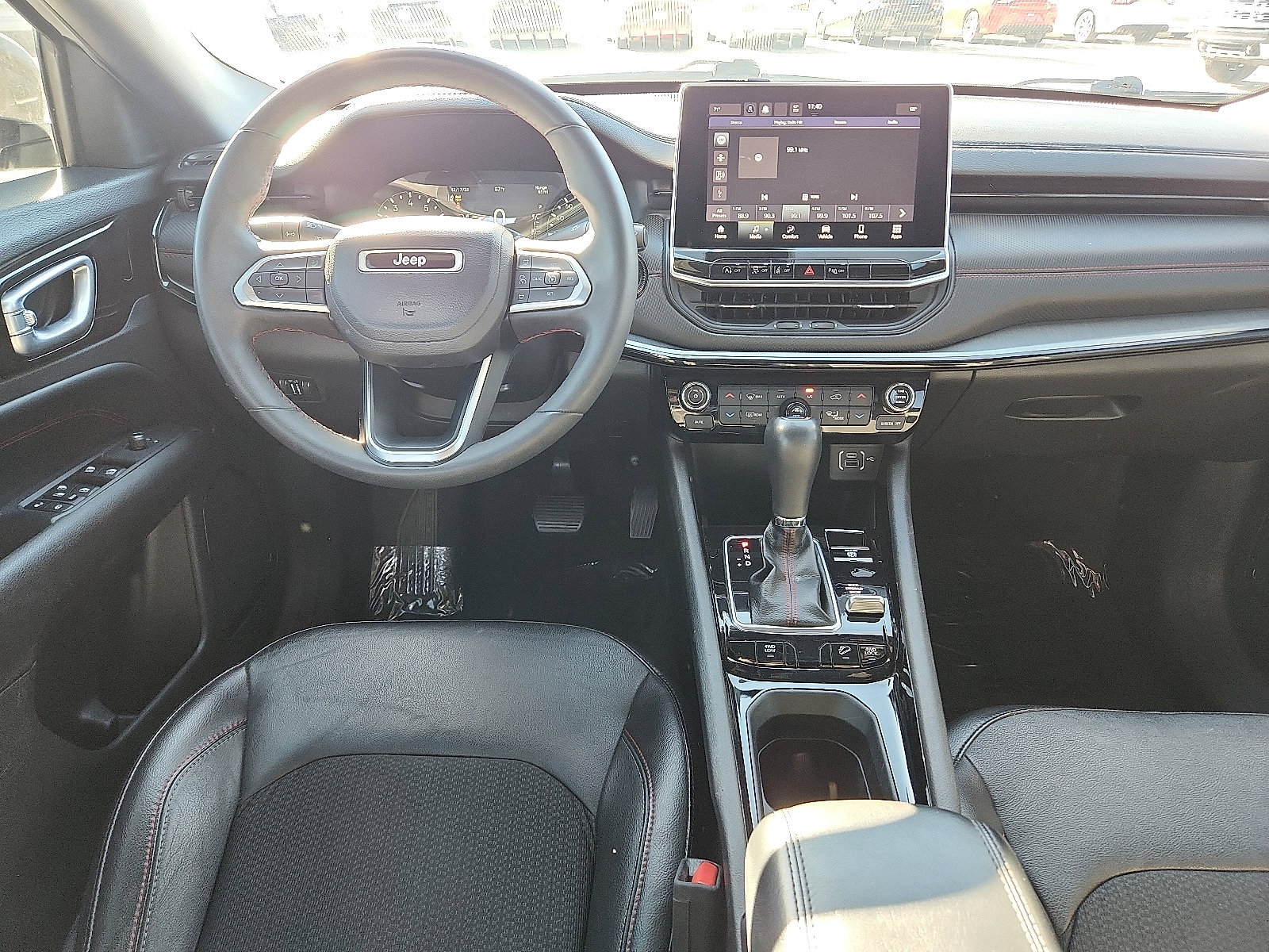 Used 2023 Jeep Compass Trailhawk AWD/4WD image 10