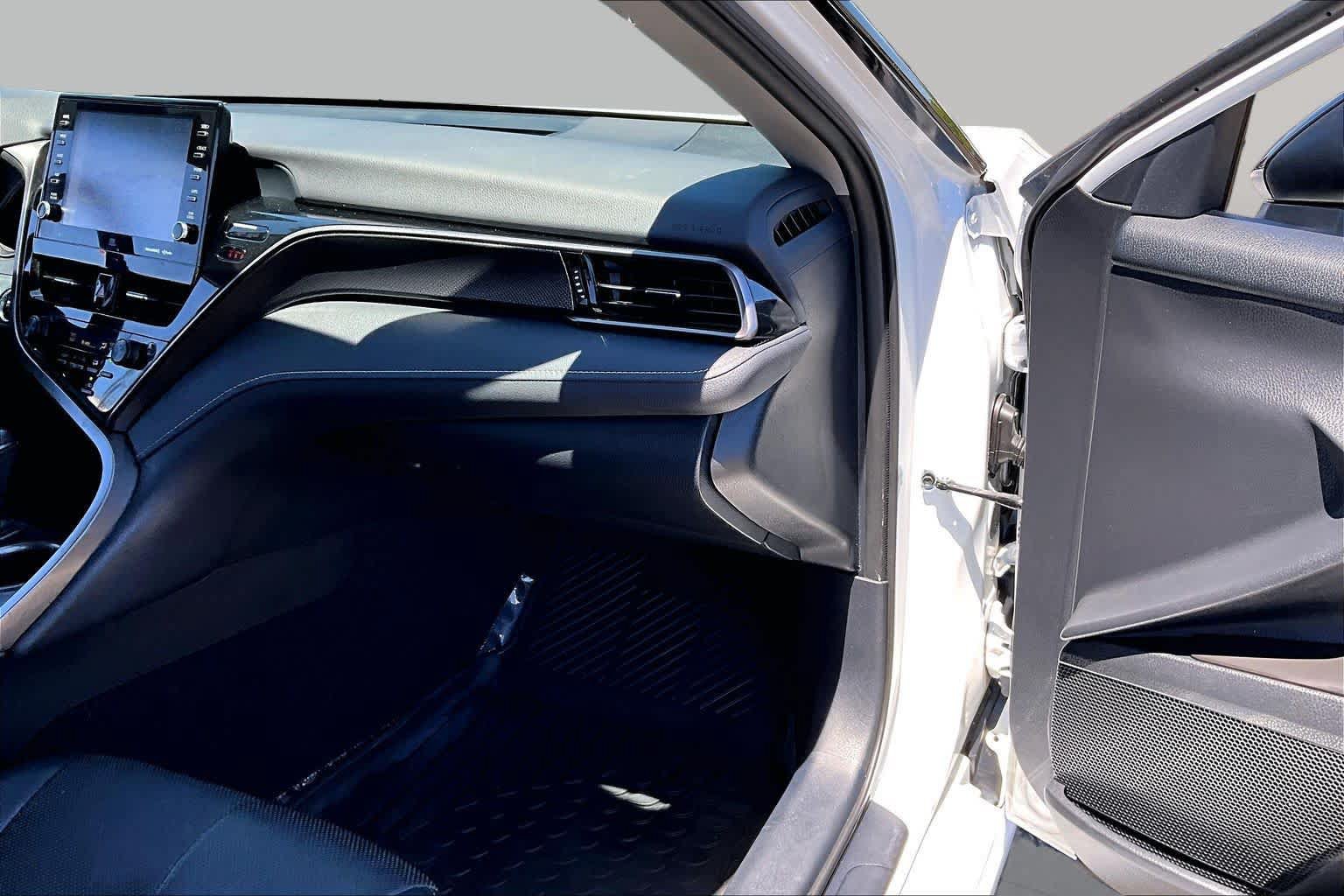 Used 2023 Toyota Camry XSE w/ Navigation Package FWD image 18