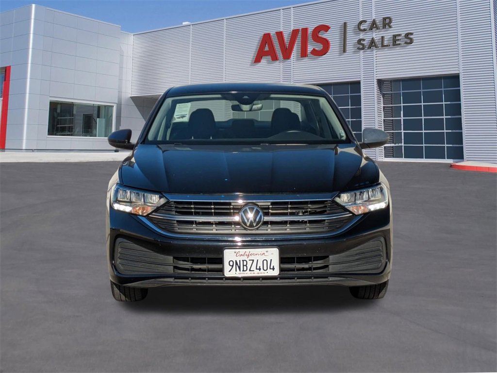 Used 2024 Volkswagen Jetta S image 2