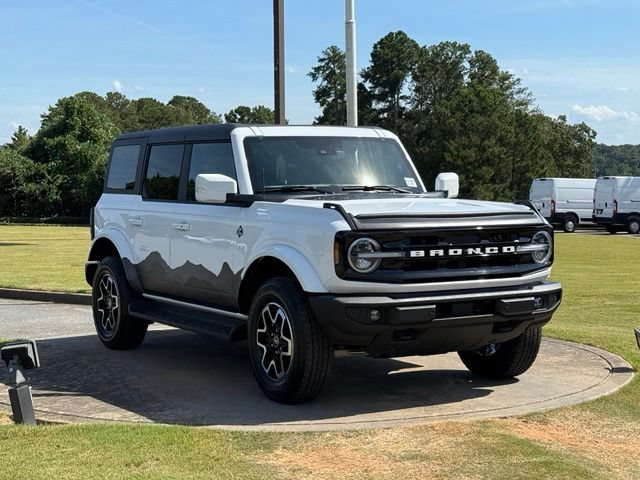 Used 2025 Ford Bronco Outer Banks AWD/4WD image 9
