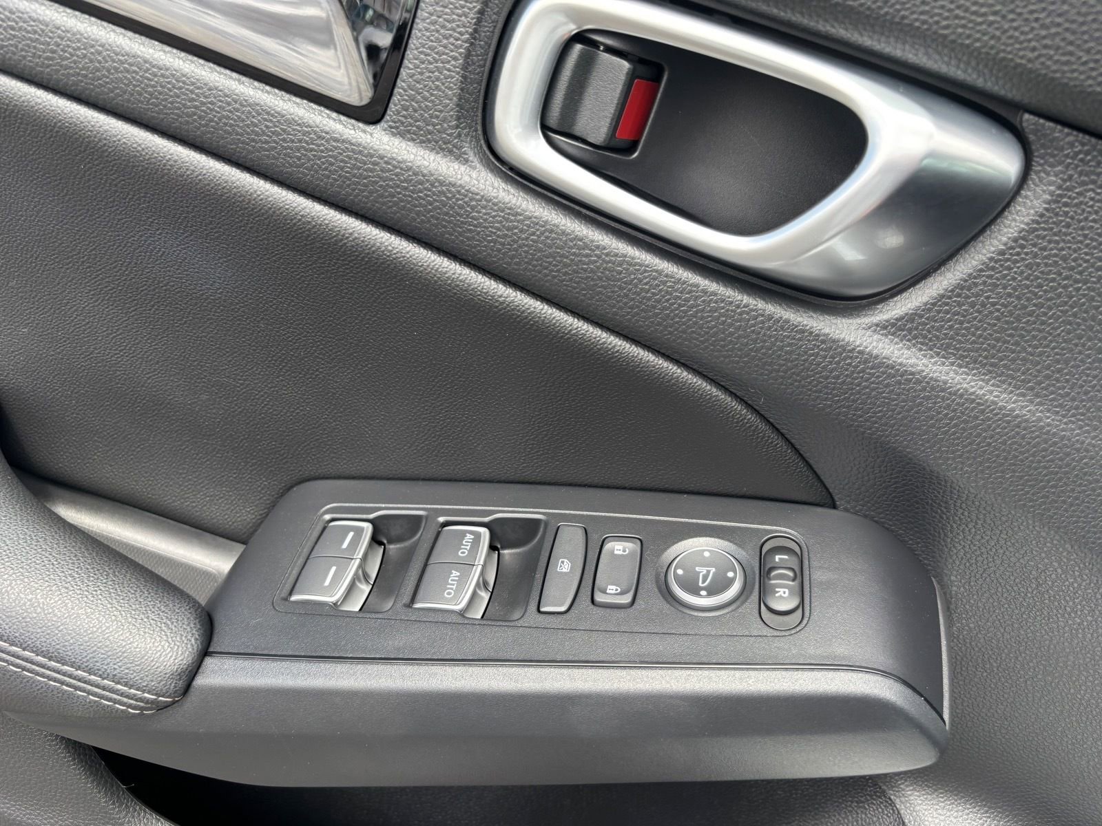 Used 2024 Honda Civic EX-L image 31