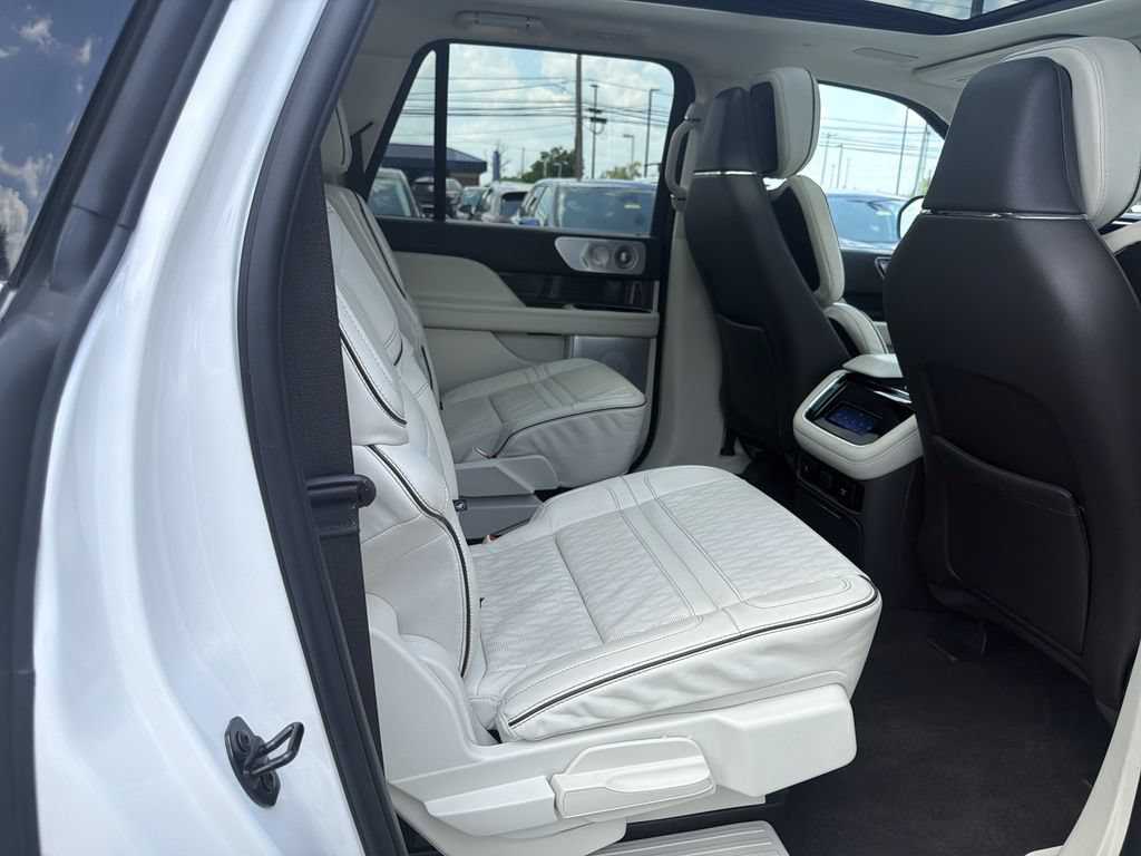 Certified 2024 Lincoln Navigator L Black Label AWD/4WD image 21