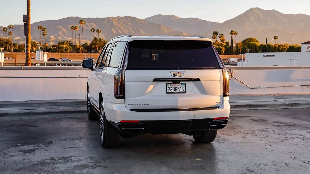 Used 2025 Cadillac Escalade Sport image 7