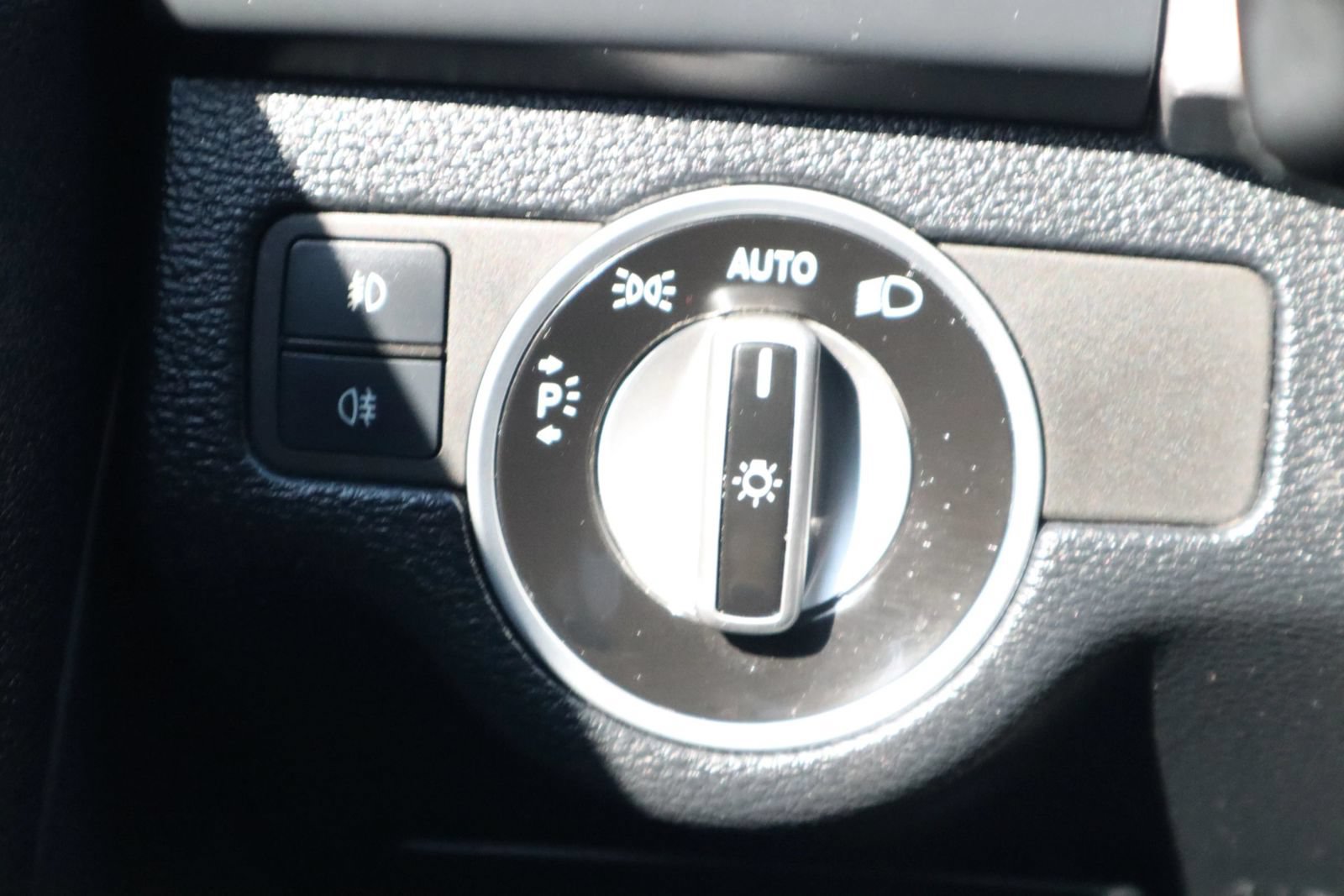 Used 2012 Mercedes-Benz GLK 350 2WD image 26