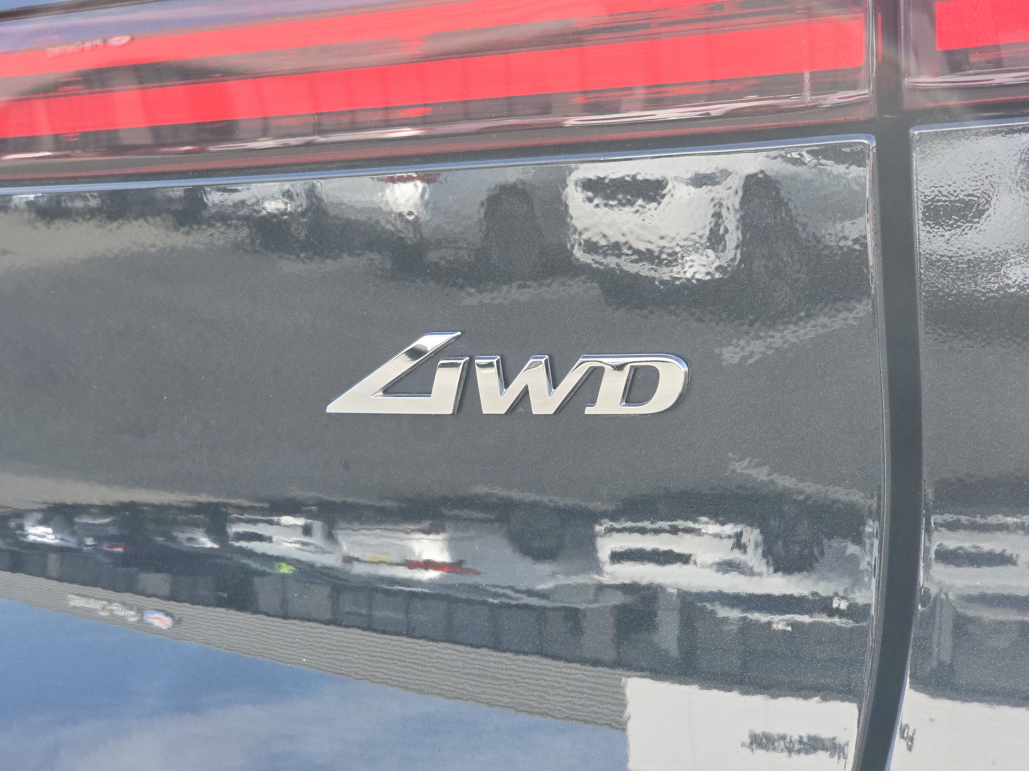 Used 2025 Genesis GV70 2.5T AWD/4WD image 14