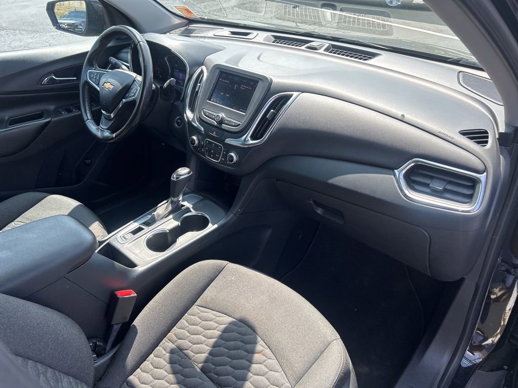Used 2020 Chevrolet Equinox LT w/ Driver Convenience Package image 40