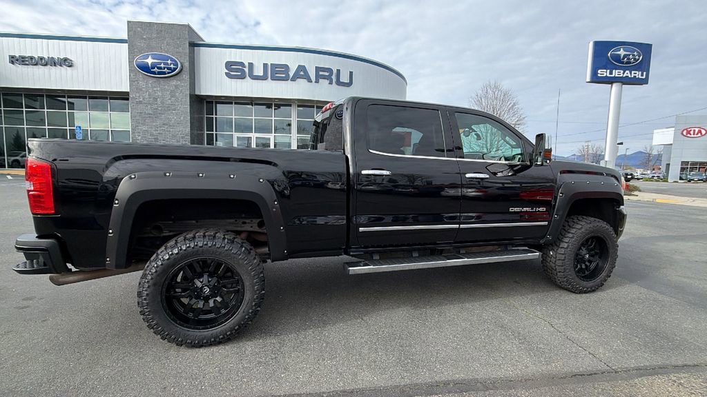 Used 2015 GMC Sierra 2500 Denali w/ Suspension Package, Off-Road image 3