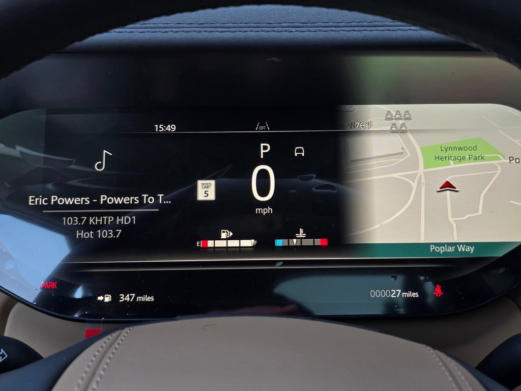 New 2026 Land Rover Range Rover Long Wheelbase SE AWD/4WD image 17