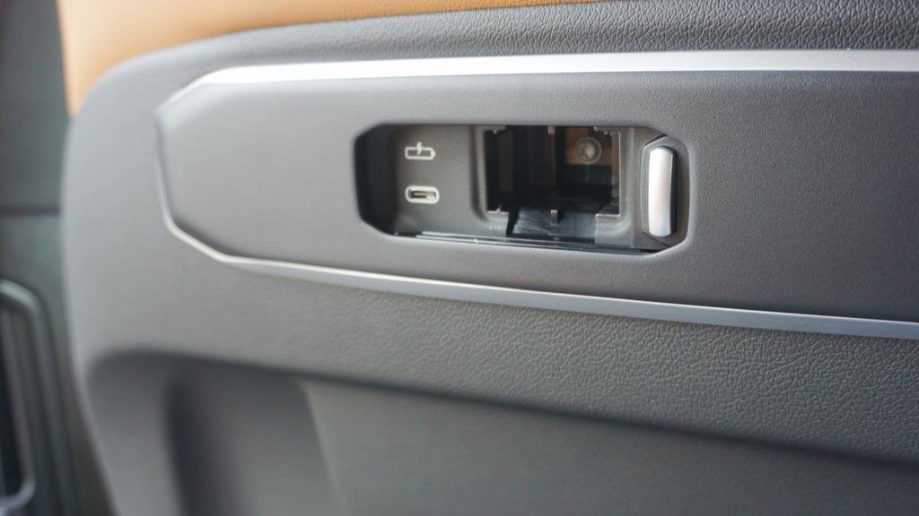 Used 2026 BMW X5 xDrive40i w/ Premium Package image 15