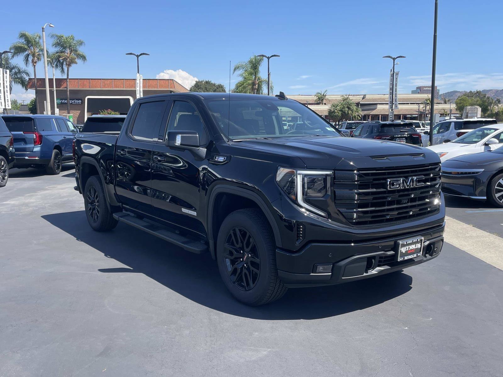 New 2026 GMC Sierra 1500 Elevation w/ Elevation Premium Package AWD/4WD image 3