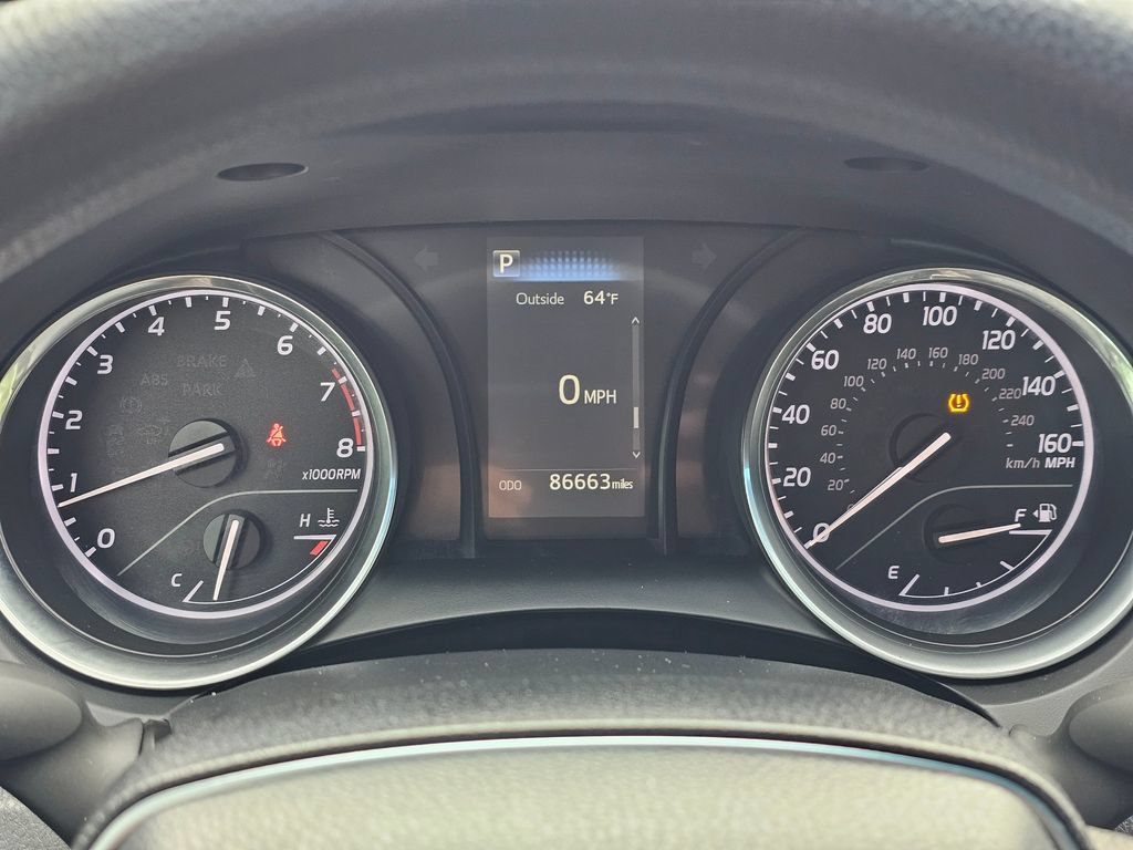 Used 2018 Toyota Camry LE FWD image 27