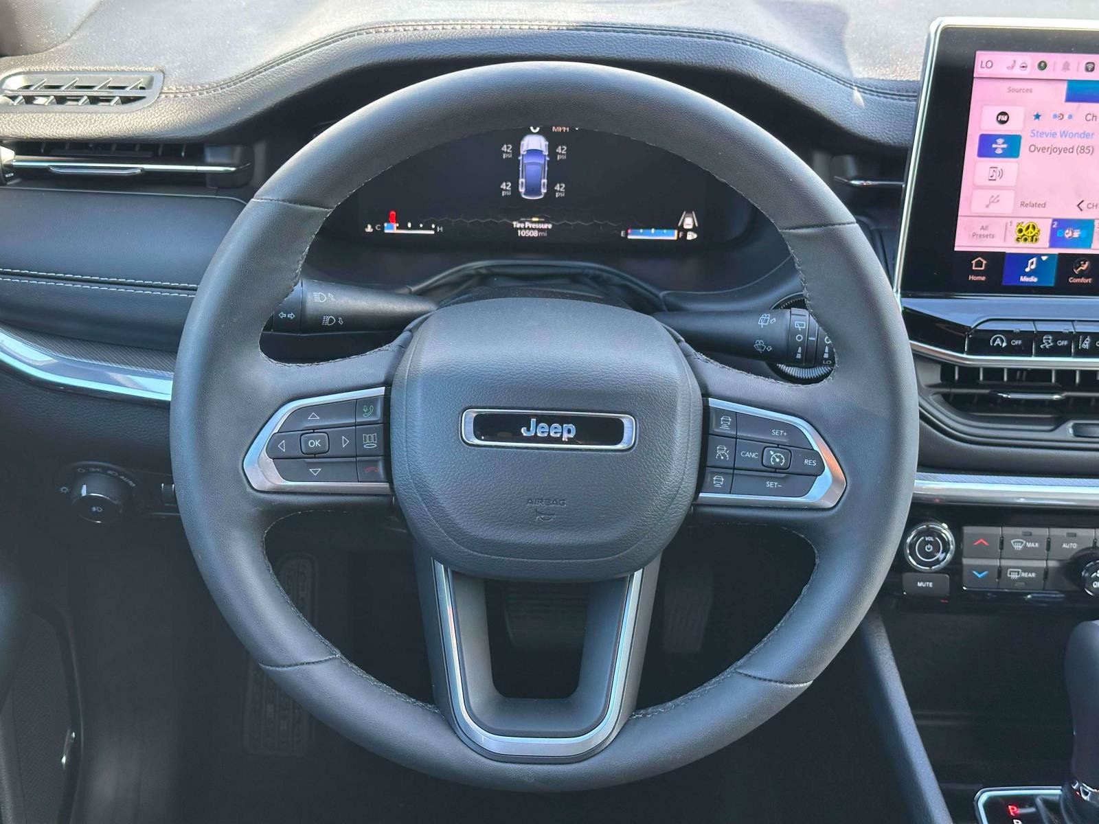 Used 2024 Jeep Compass Limited w/ High Altitude Package AWD/4WD image 12