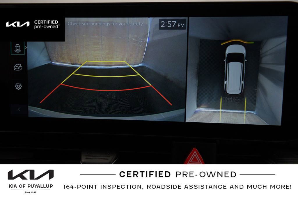 Used 2025 Kia Carnival SX w/ SX Dark Edition Package image 23