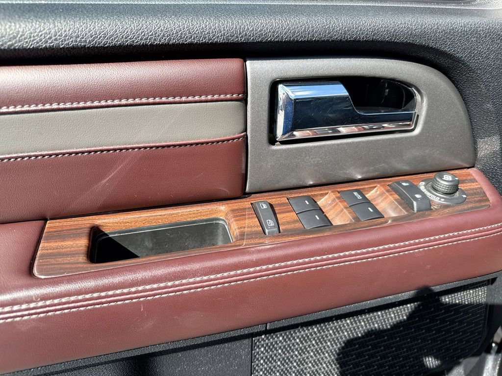Used 2015 Ford Expedition Platinum image 22