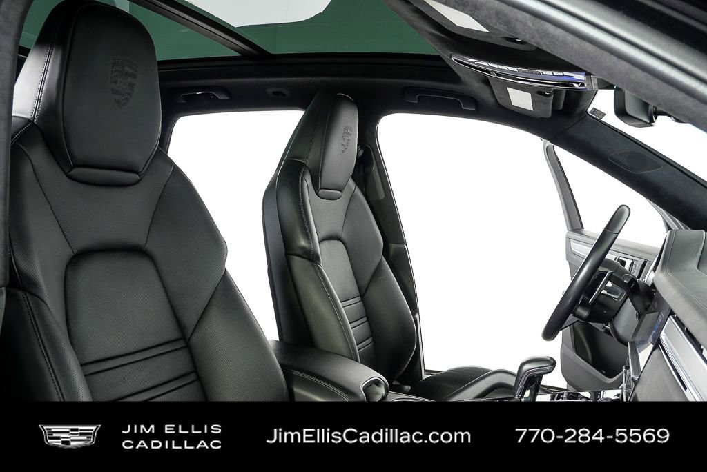 Used 2021 Porsche Cayenne Turbo S w/ Premium Package Plus image 26